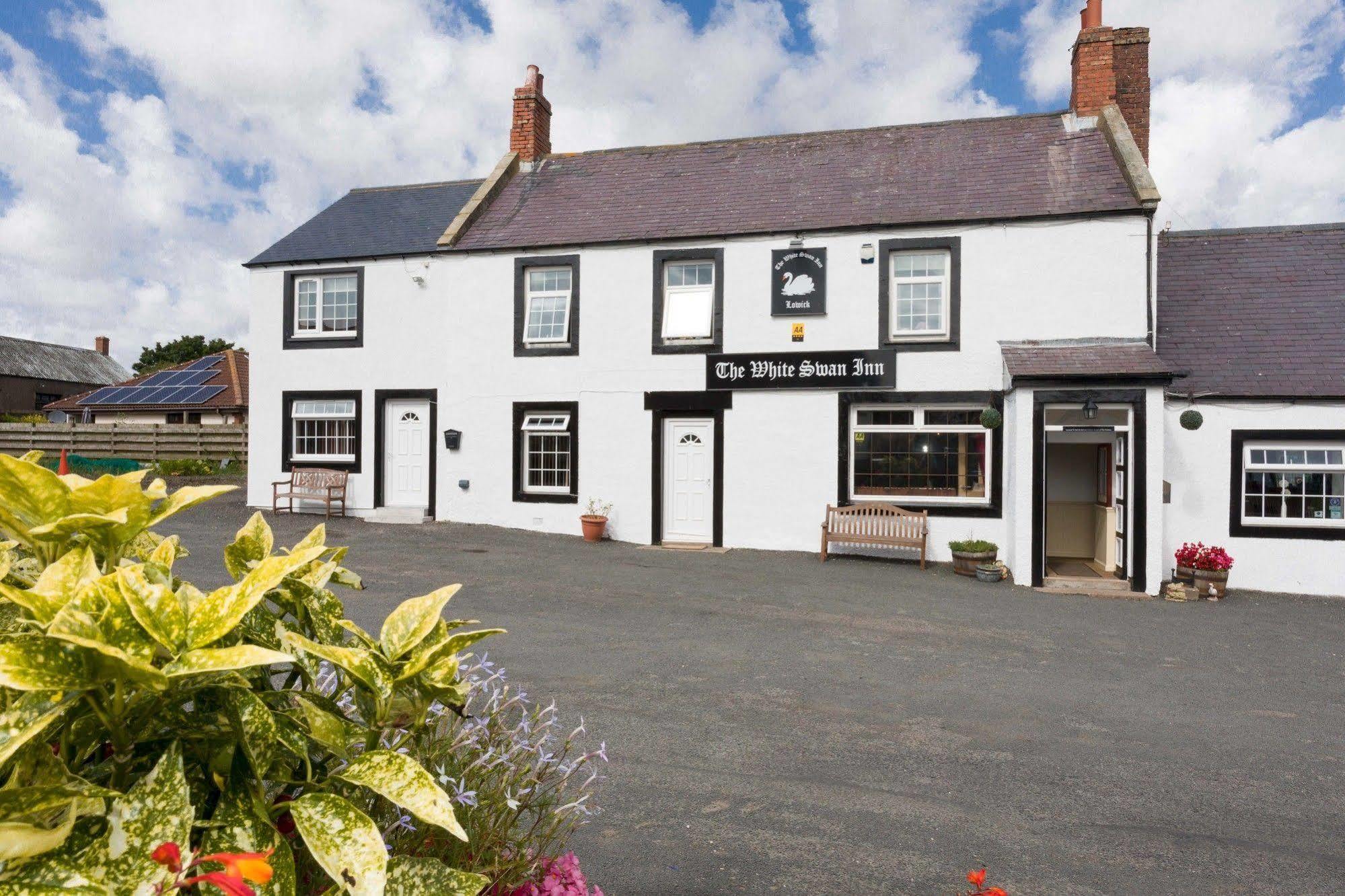 The White Swan Inn Lowick  Exterior foto